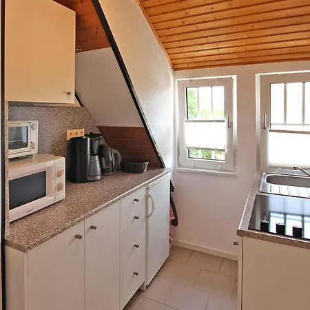 1 Bedroom Gorgeous In Waren Mritz Warenshof